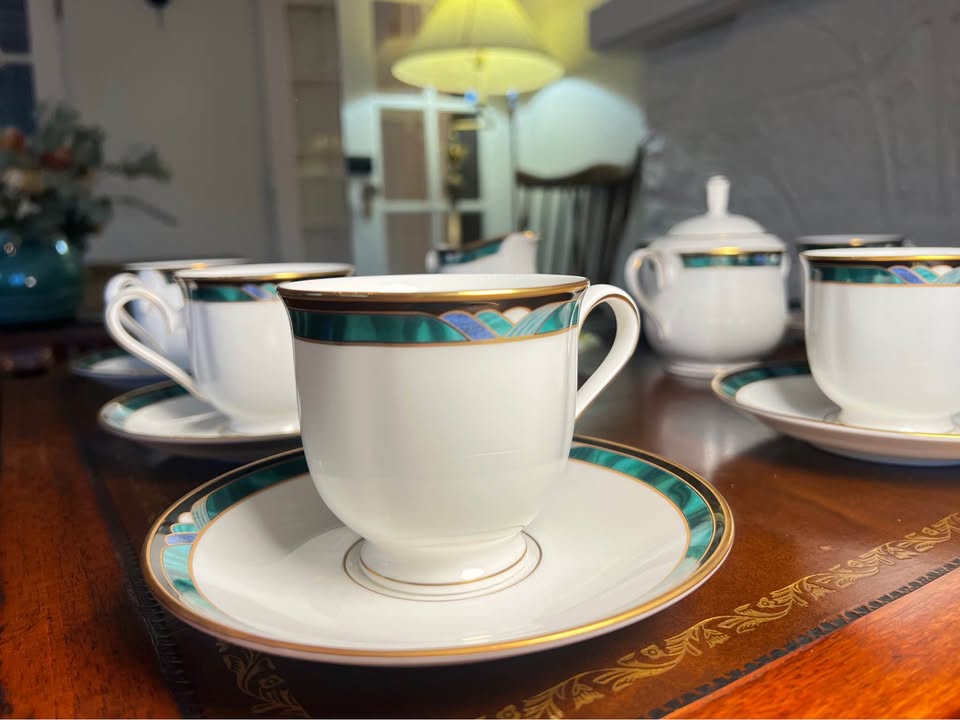 Lenox Tea Set | Kelly Debut Fine Bone China | Emerald Gold 17-Piece, gallery view 10