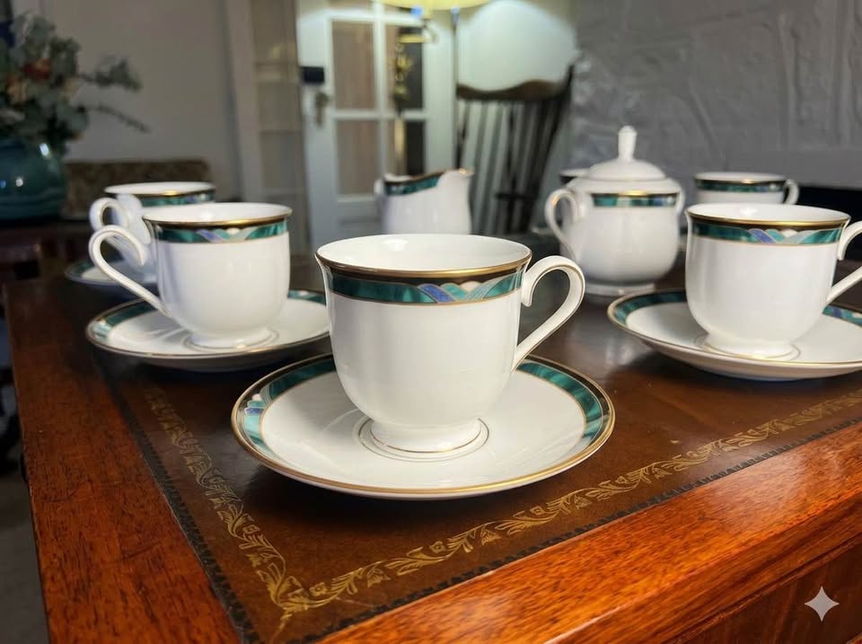 Lenox Tea Set | Kelly Debut Fine Bone China | Emerald Gold 17-Piece, gallery view 2