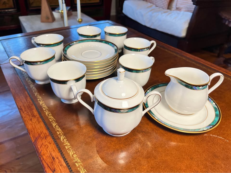 Lenox Tea Set | Kelly Debut Fine Bone China | Emerald Gold 17-Piece, gallery view 7