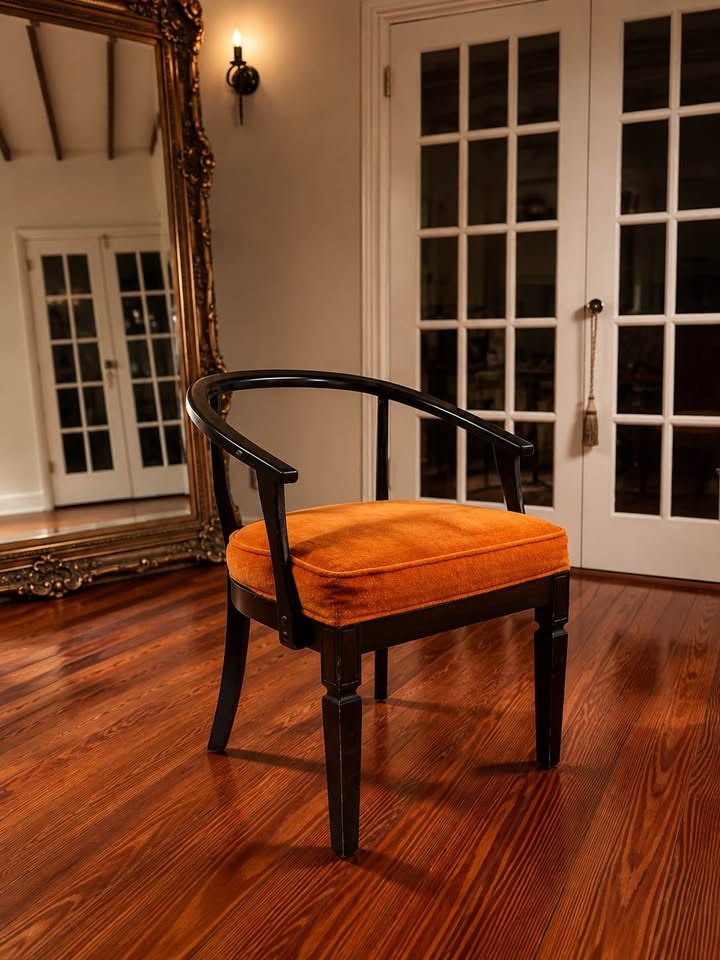 Vintage Horseshoe Chair, gallery view