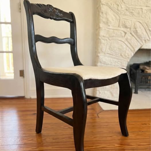 Antique Victorian-Style Carved Rose Side Chair, gallery view